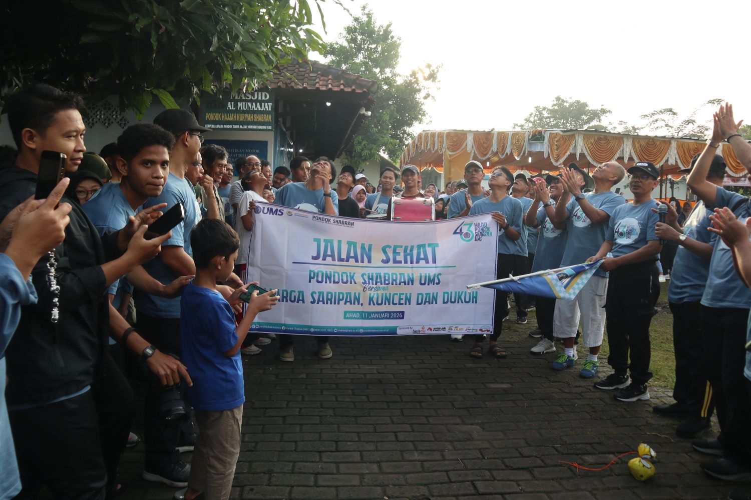 Jalan Sehat Milad 43 Pondok Shabran UMS start